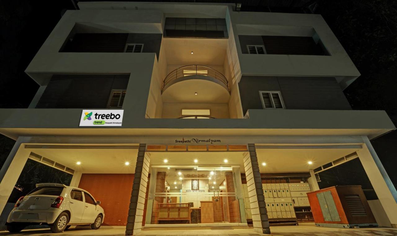 Sreepathi Nirmalyam 400 Mts From Guruvayoor Temple Hotell Guruvāyūr Exteriör bild