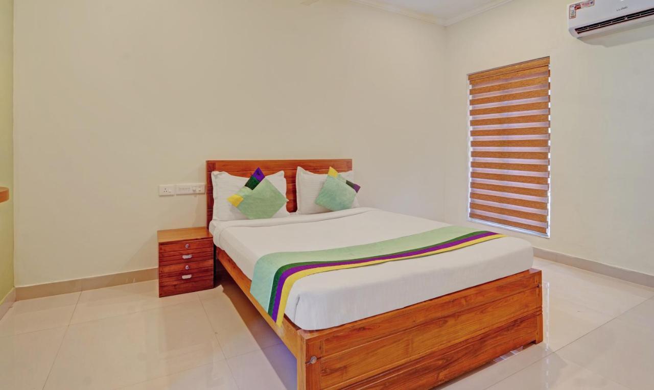 Sreepathi Nirmalyam 400 Mts From Guruvayoor Temple Hotell Guruvāyūr Exteriör bild