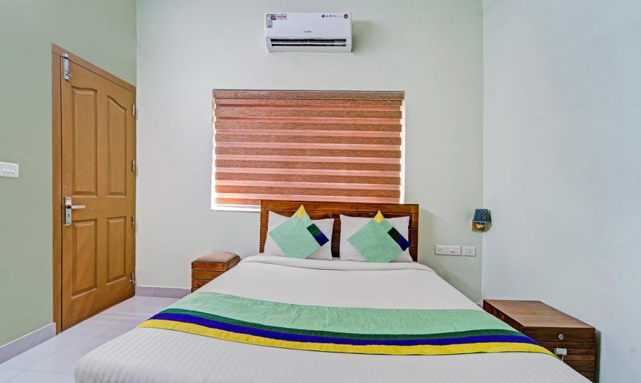 Sreepathi Nirmalyam 400 Mts From Guruvayoor Temple Hotell Guruvāyūr Exteriör bild