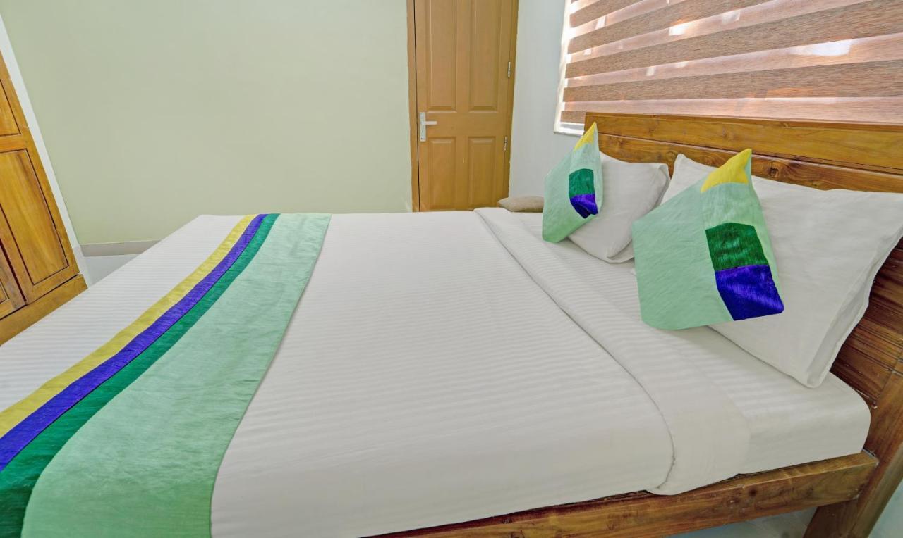 Sreepathi Nirmalyam 400 Mts From Guruvayoor Temple Hotell Guruvāyūr Exteriör bild